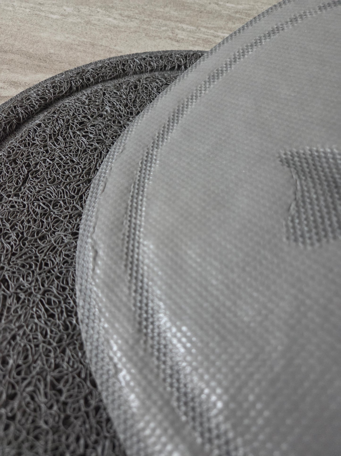 Wodoodporna mata pod miskę dla psa i kota